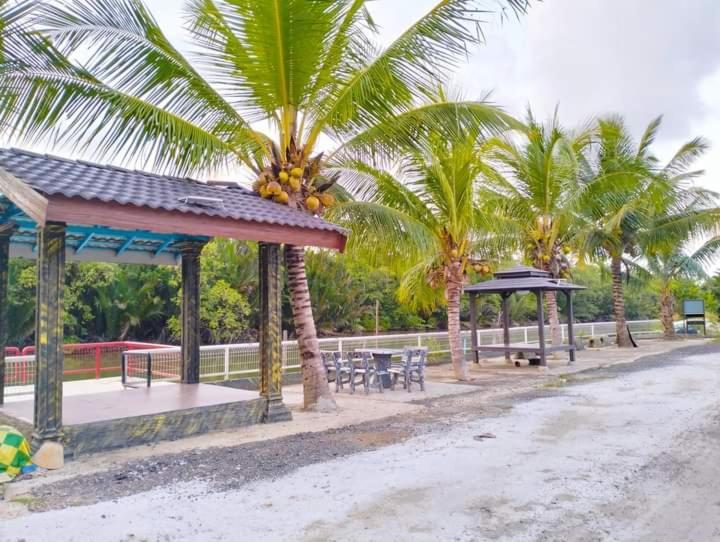 Airport Kbr Riverside Roomstay Freebies Shuttle Kota Bharu Eksteriør billede